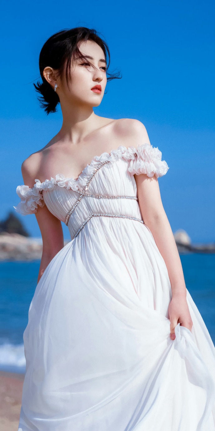 可怜的东西 海报